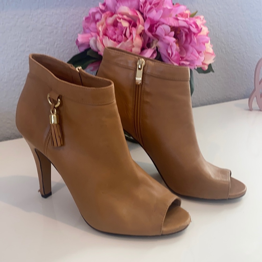 Vince Caumto Leather Peep-toe Booties